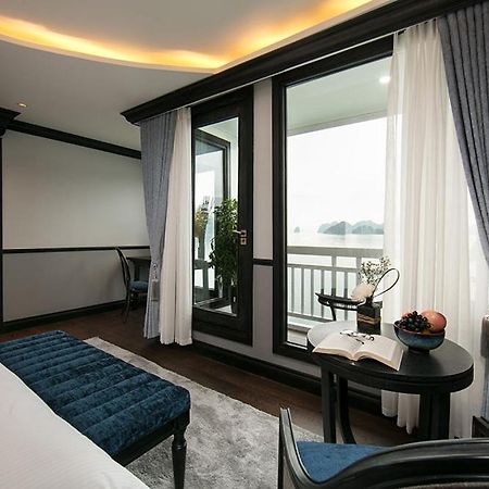 Lapinta Luxury Cruises Hotel Ha Long Exterior photo