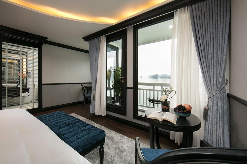 Lapinta Luxury Cruises Hotel Ha Long Exterior photo